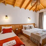 Hatica By Fora Alacati