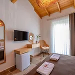 Hatica By Fora Alacati