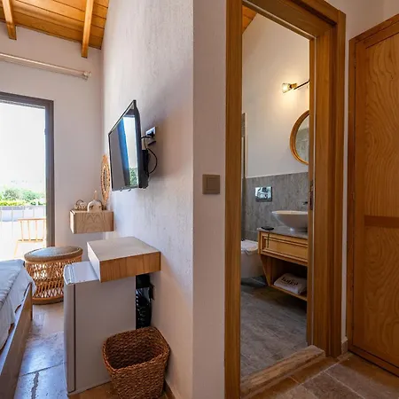 Hatica By Fora Alacati מלון *