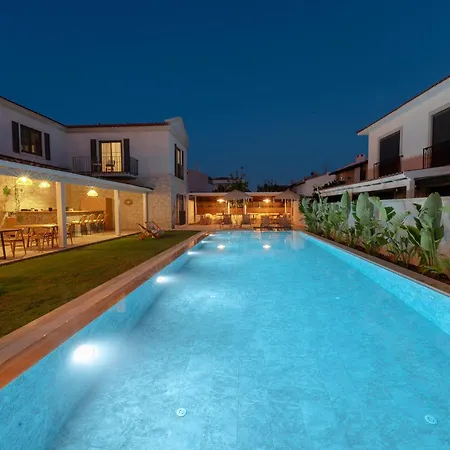 Hatica By Fora Alacati מלון *