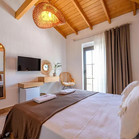 Hatica By Fora Alacati מלון