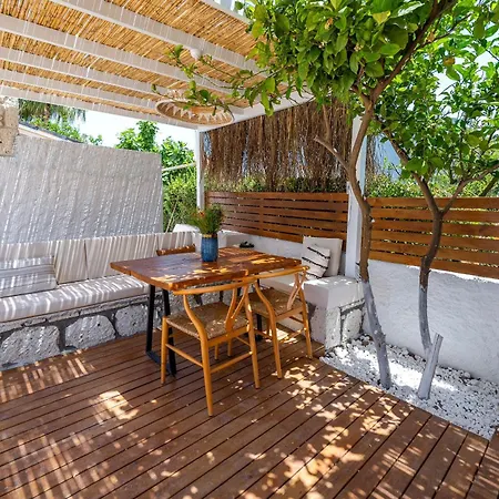 Hatica By Fora Alacati מלון *