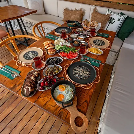 Hatica By Fora Alacati מלון *